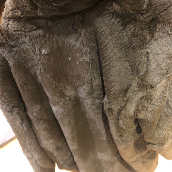 Mink coat barley worn size large - Picture 2 of 2